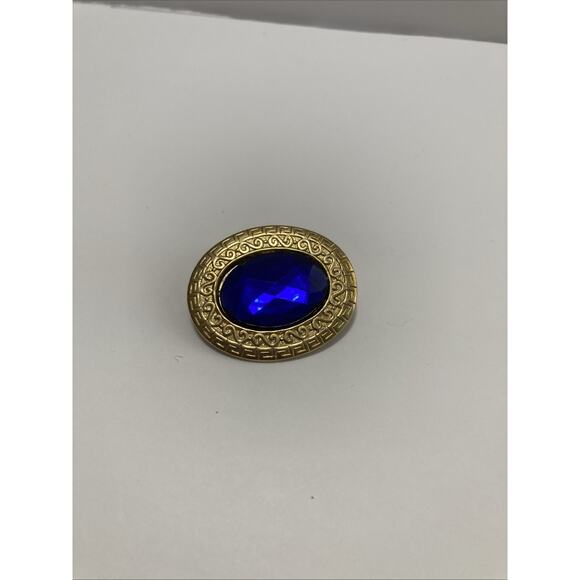 Beautiful Blue Stone Set In Gold Art deco Setting. - Picture 2 of 6